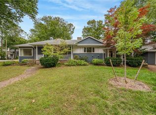 374 Spruce St, Oakville, ON L6J2H3