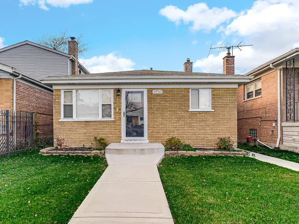 9752 S Princeton Ave, Chicago, IL 60628