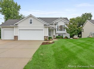 921 Wallin Dr, Jenison, MI 49428