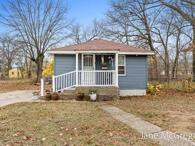 2421 Manz St, Muskegon Heights, MI, 49444