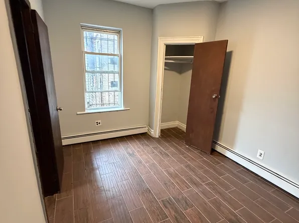 (undisclosed Address), Jamaica, NY 11432