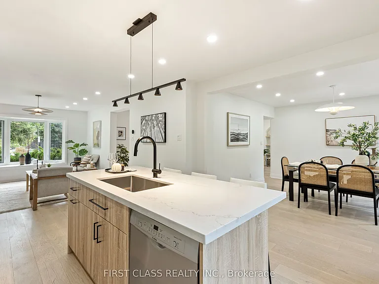 679 Village Pkwy — Photo 11