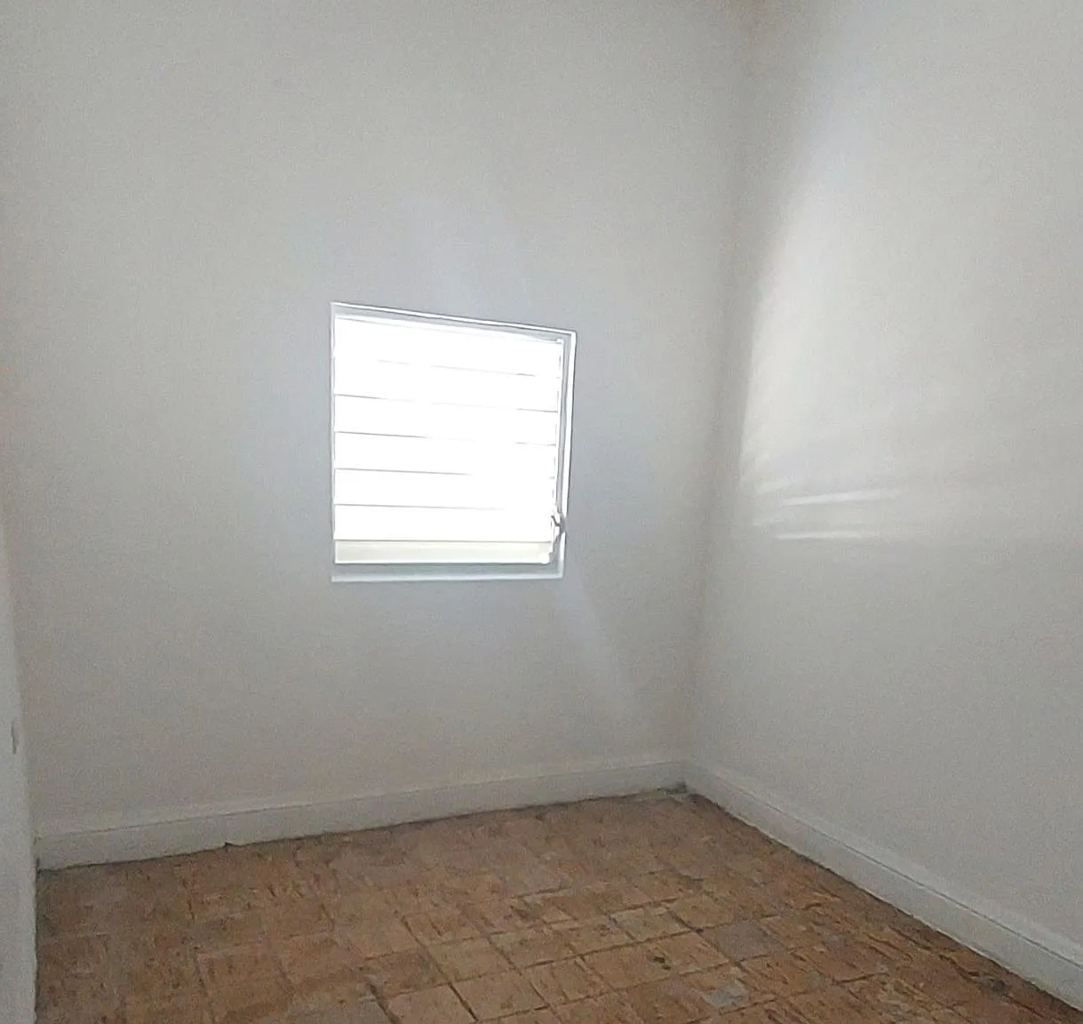 2 bed, 1.0 bath, $850 — Photo 3