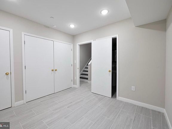 3rd image of 1428 W Thompson St #1