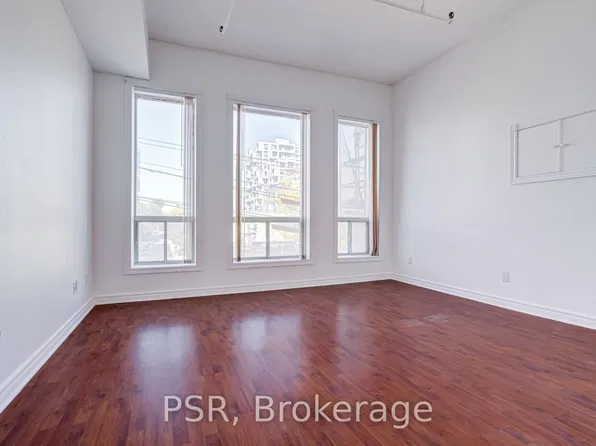 493 Queen St W Floor 3, Toronto, ON M5V 2B4