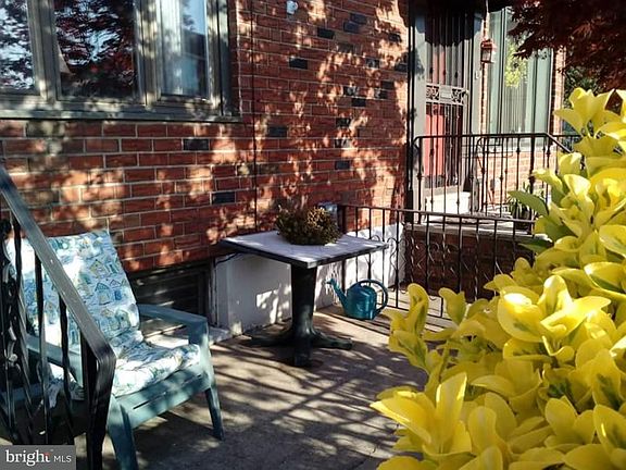 3rd image of 3148 S Smedley St