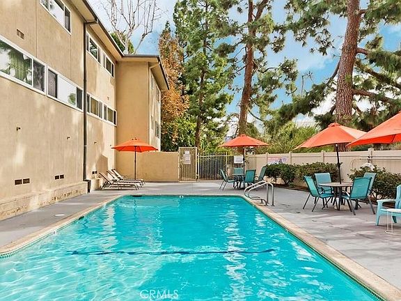 2nd image of 11138 Aqua Vista St APT 9