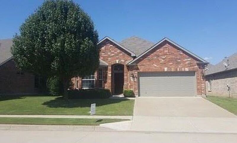 1st image of 2741 Maple Creek Dr