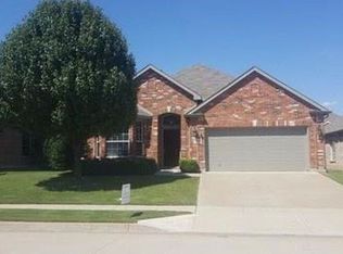 2741 Maple Creek Dr, Fort Worth, TX 76177