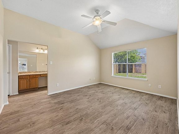 3rd image of 7430 Bahia Ln