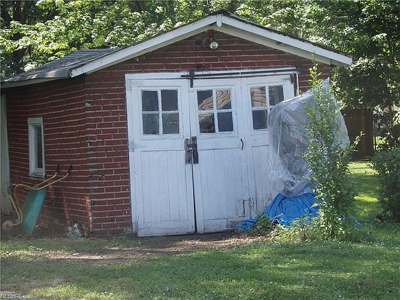 5th image of 1352 E 340th St