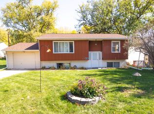 813 3rd St, Nevada, IA 50201