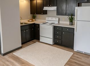 1125 Dixon Dr APT 3, Waterloo, IA 50701