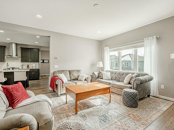 3rd image of 6115 White Daisy Ct