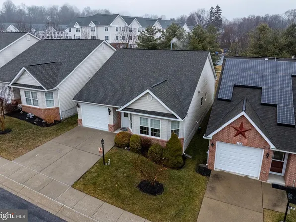 192 Frock Dr #34, Westminster, MD 21157