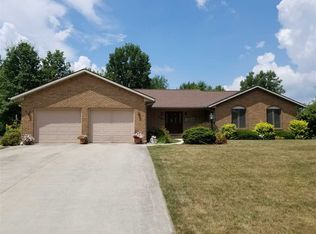 1006 Mill Pond Rd, Berne, IN 46711