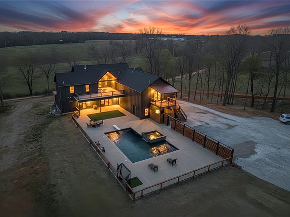 4th image of 21665 Griggs Rd