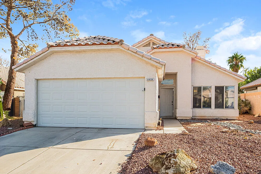 2 bed, 2.0 bath, 1152 sqft, $1,840 — Photo 1