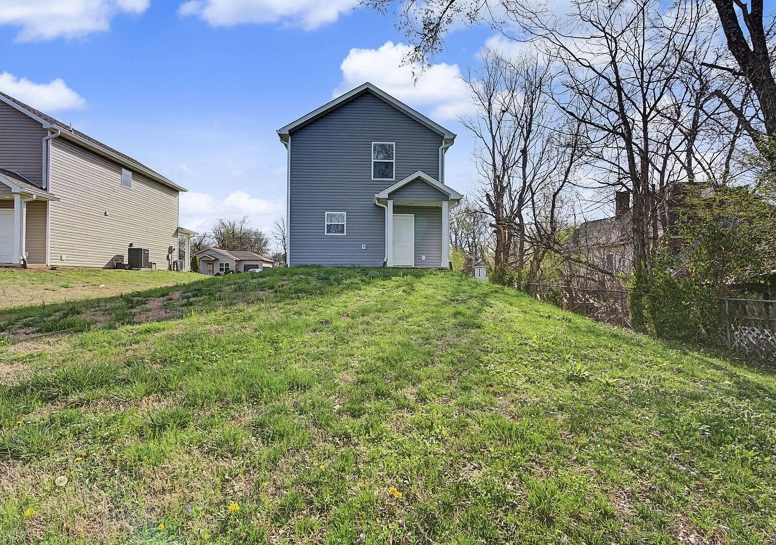 For Lease - Townhome In Watertown! — Photo 2