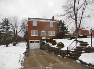 726 Lochinvar Dr, Pittsburgh, PA 15237