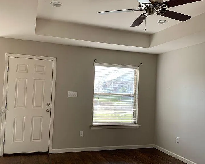13712 Fox Hill Dr — Photo 9