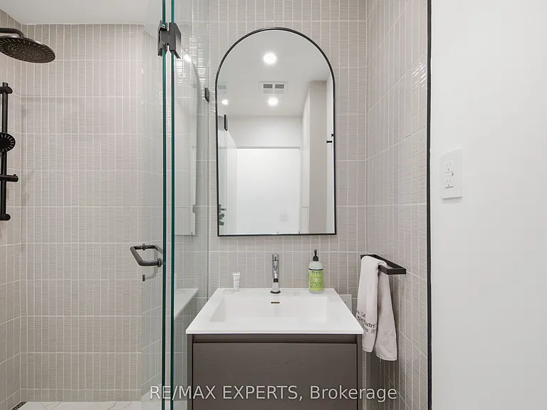 208 Queens Quay W #2211 — Photo 27
