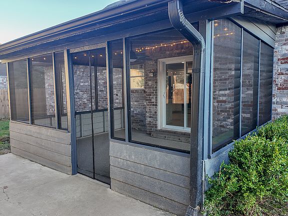 5th image of 2711 W Bishop Dr