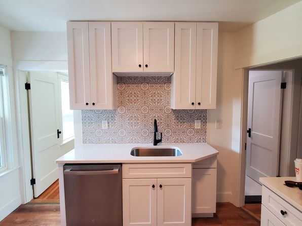 25 Oak St #1