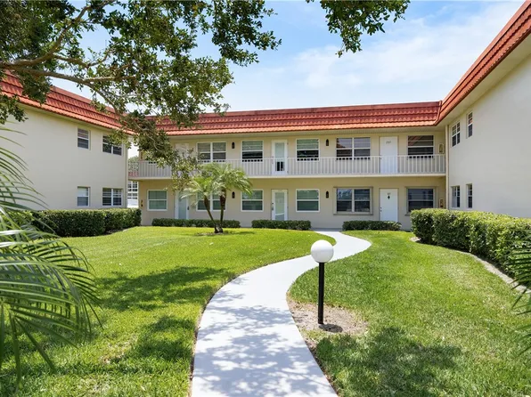 11 Vista Palm Ln APT 206, Vero Beach, FL 32962