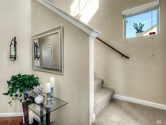 4th image of 9325 174th St E