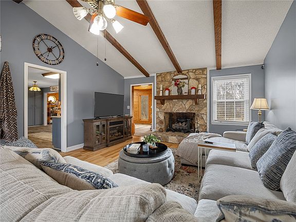 5th image of 616 Leatherdale Rd