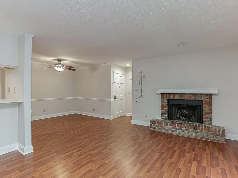 115 Tuxworth Cir — Photo 15