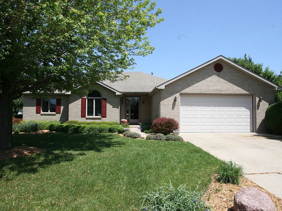 This Quality Built Custom offers a Maintenance Free Exterior.