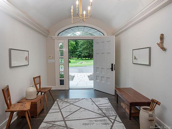 3rd image of 149 Ramhorne Rd
