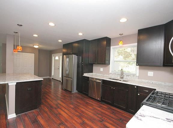 3rd image of 4515 Ashley Dr