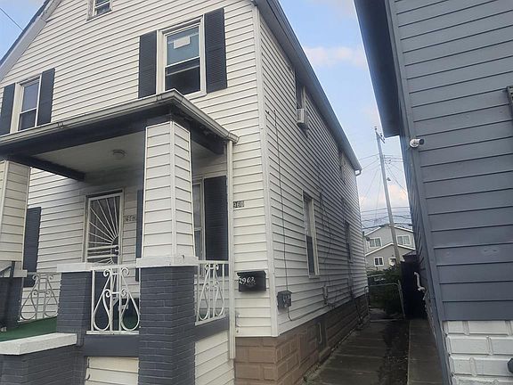 3rd image of 2960 Jacob St