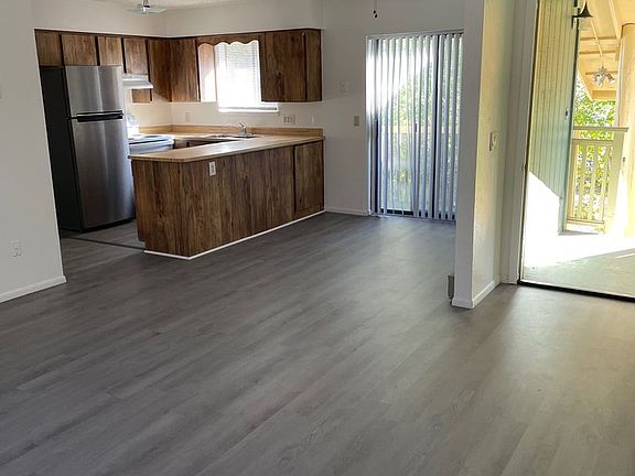 4th image of 843 Sunset Ave APT D