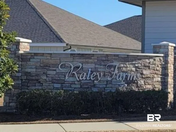 7041 Fuller St, Gulf Shores, AL 36542