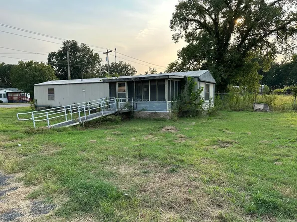 2919 Port Rd, Pine Bluff, AR 71601