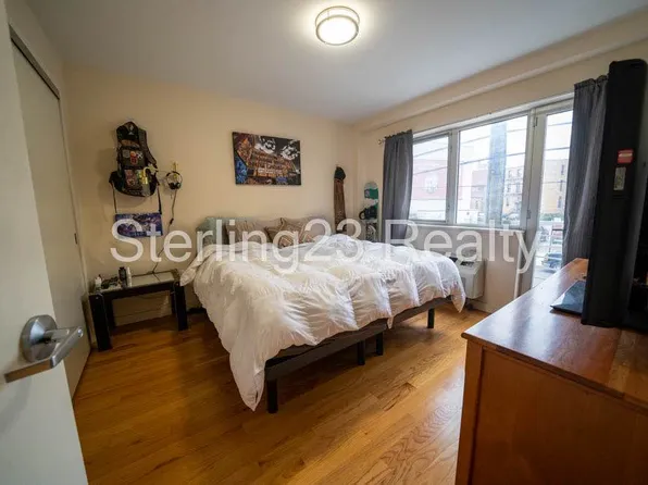 23-15 Astoria Boulevard image 7 of 22