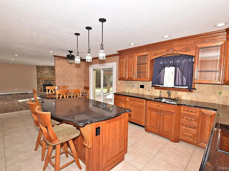 27 Jill Dr — Photo 6