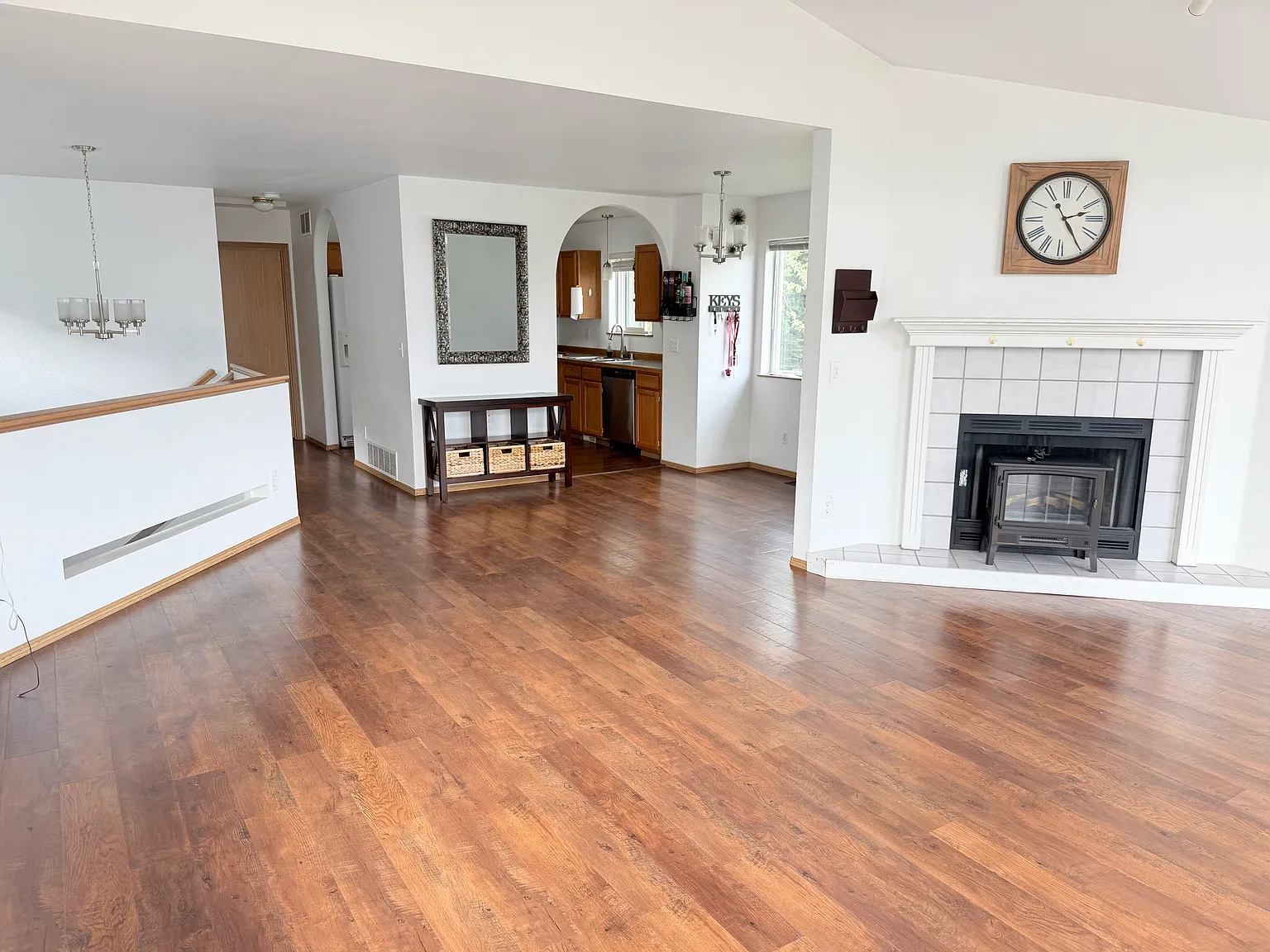 3 bed, 1748 sqft, $3,050 — Photo 3