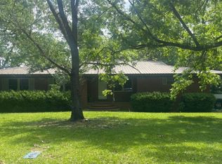 935 Oak St, Unadilla, GA 31091