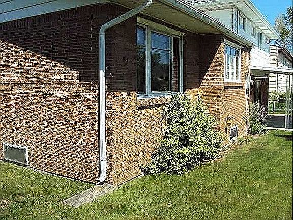 3rd image of 475 Darwin Dr