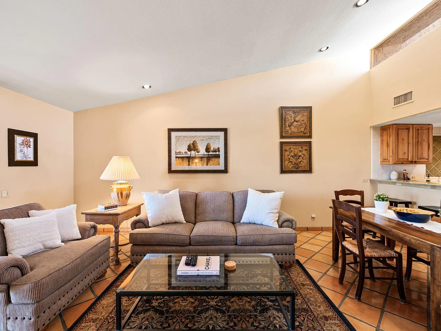 2 bed, 1271 sqft, $7,000 — Photo 4