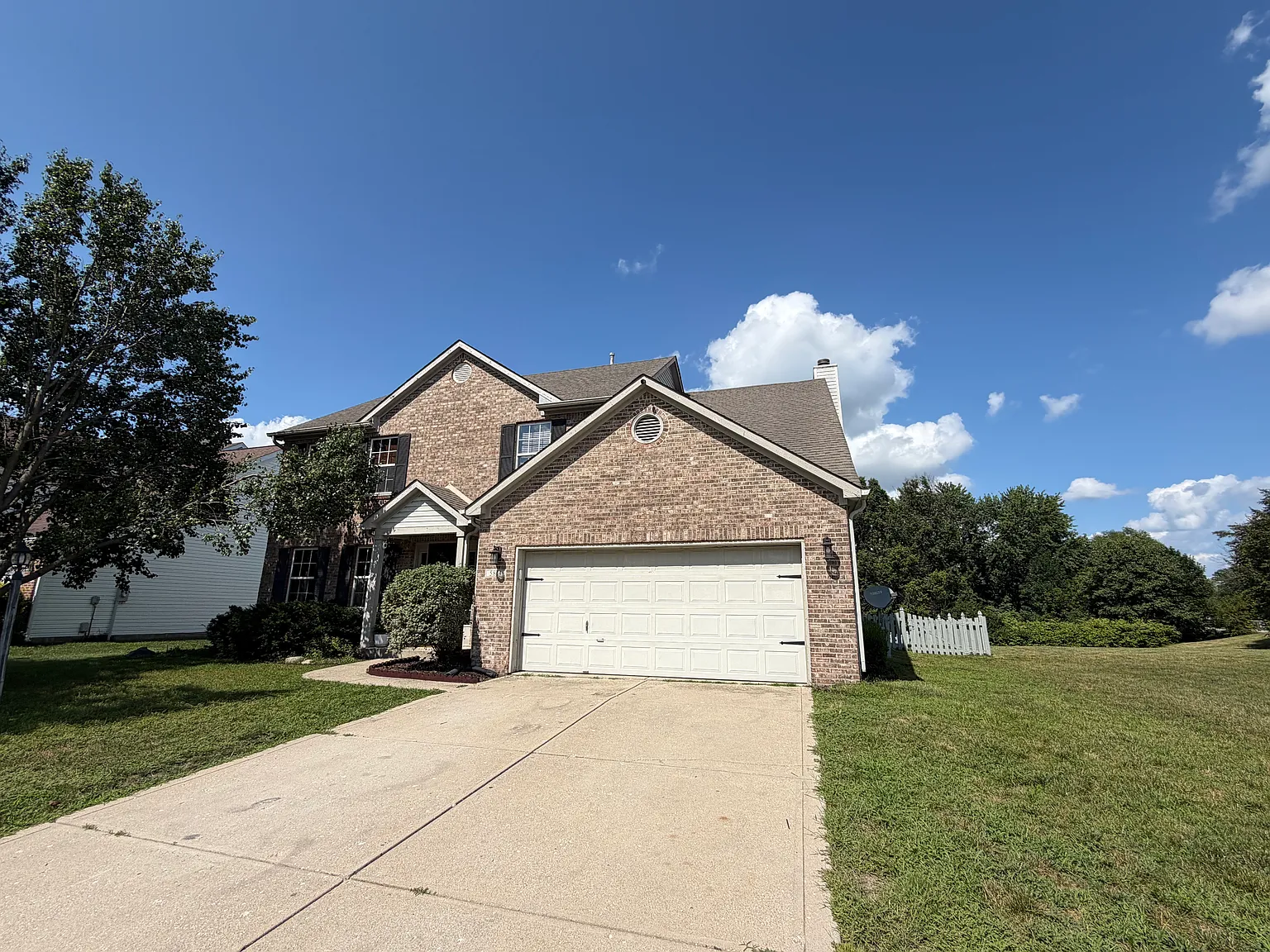 4 bed, 2.5 bath, 2022 sqft, $2,750 — Photo 2