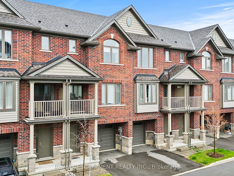 19 Picardy Dr #4 — Photo 2