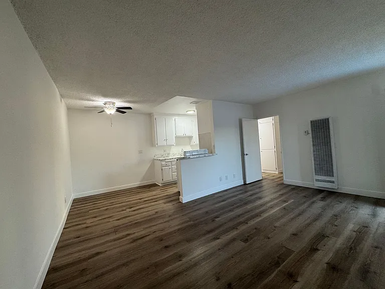6415 Rosemead Blvd — Photo 13