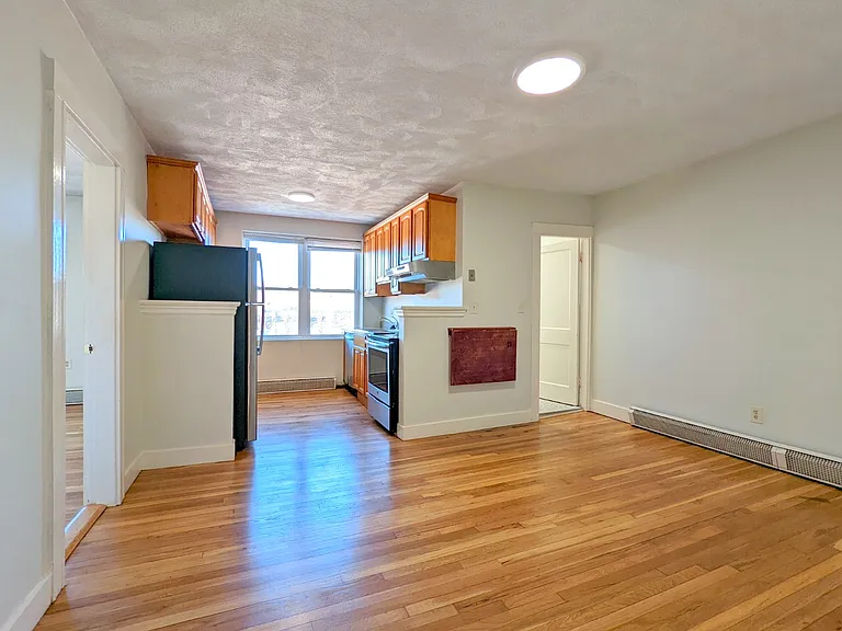 402 Highland Ave #20 — Photo 2