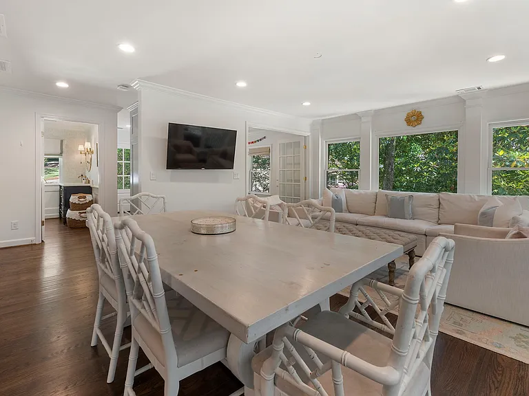4470 Chatworth Ct NE — Photo 29